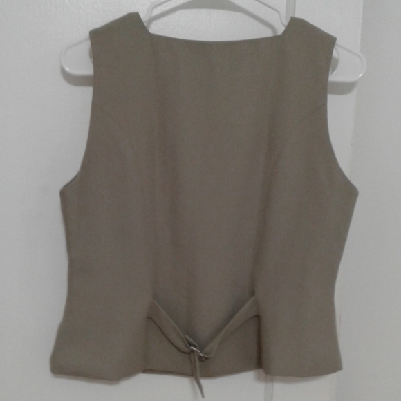 Tan top dress - Picture 2 of 5